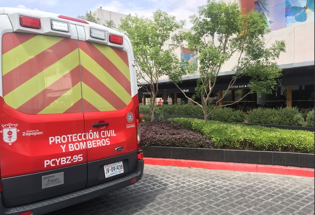 Se registra conato de incendio en plaza comercial de Zapopan Jalisco