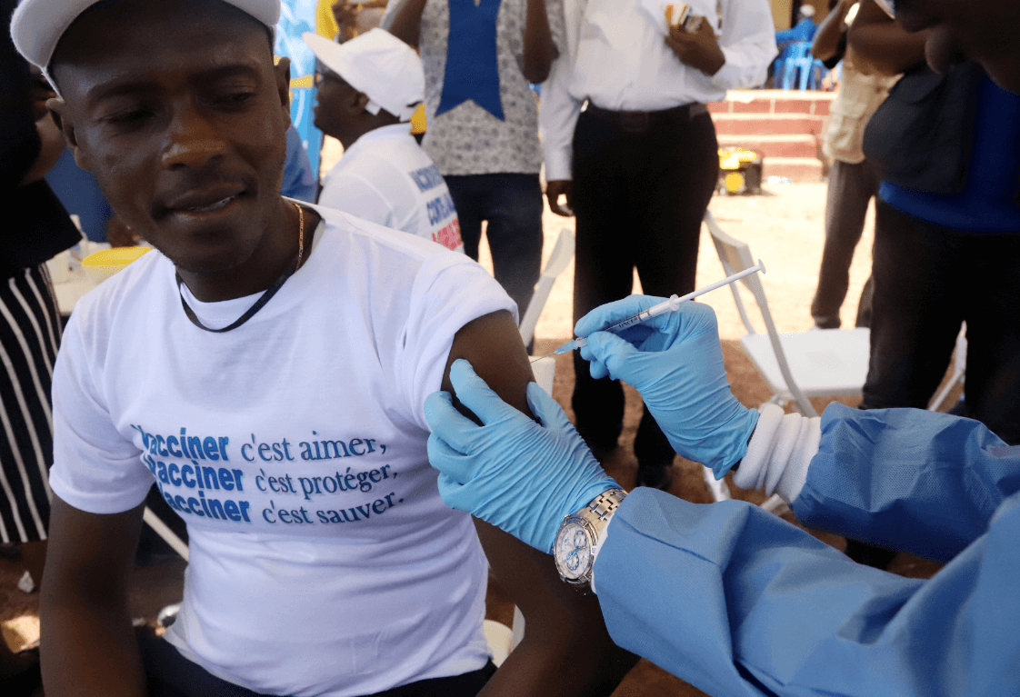 Congo inicia campaña de vacunación para contener el ébola