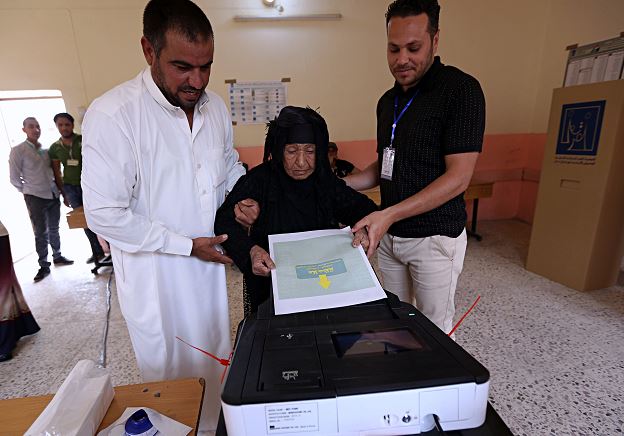 Iraquíes votan en las primeras elecciones tras derrota del Estado Islámico