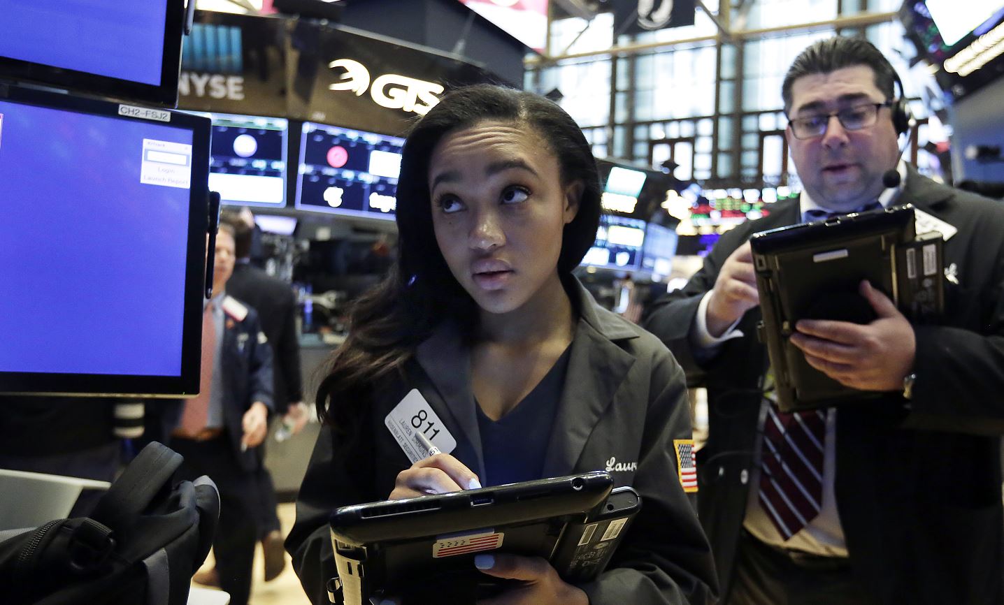 Wall Street crece sin guerra comercial contra China; beneficia industria tecnológica