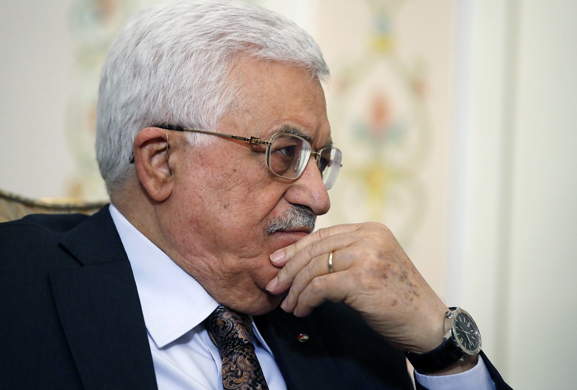 Mahmud Abbas seguirá hospitalizado tras posponerse su alta