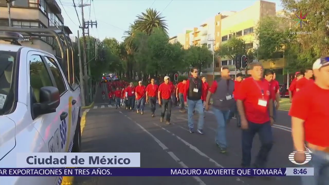 Manifestantes afectan la vialidad en Avenida Juárez