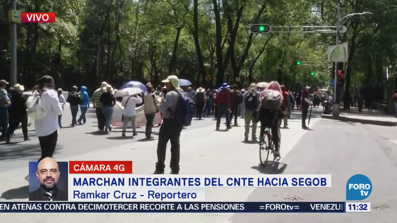 Marchan integrantes de la CNTE rumbo a Segob