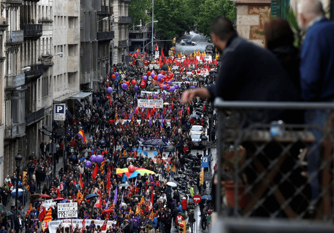 Marchas en España durante el 1 de mayo. (AP) 