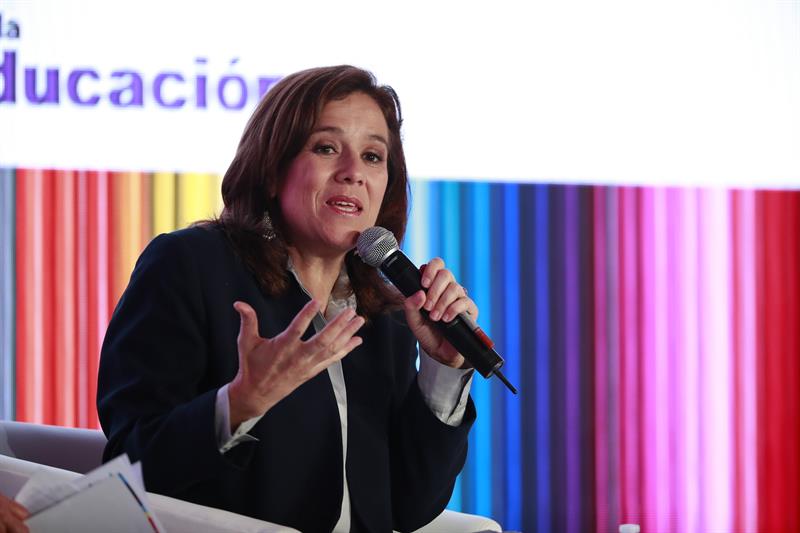 Candidatos reconocen decisión de Margarita Zavala