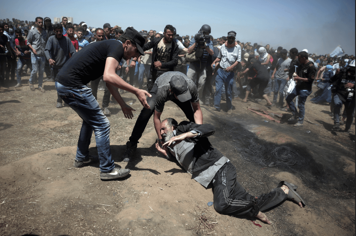 Decenas de palestinos muertos durante protestas en Gaza