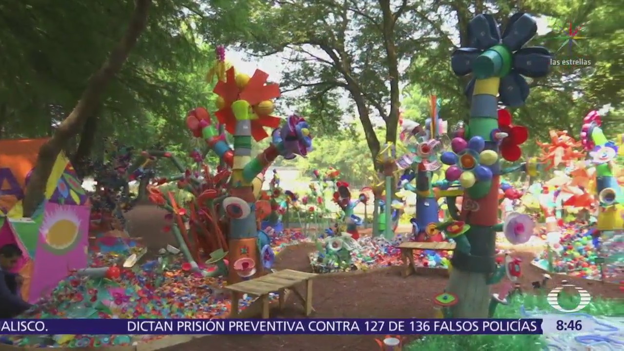 Permanecen obras del Festival de las Flores en Jardín Botánico de Chapultepec