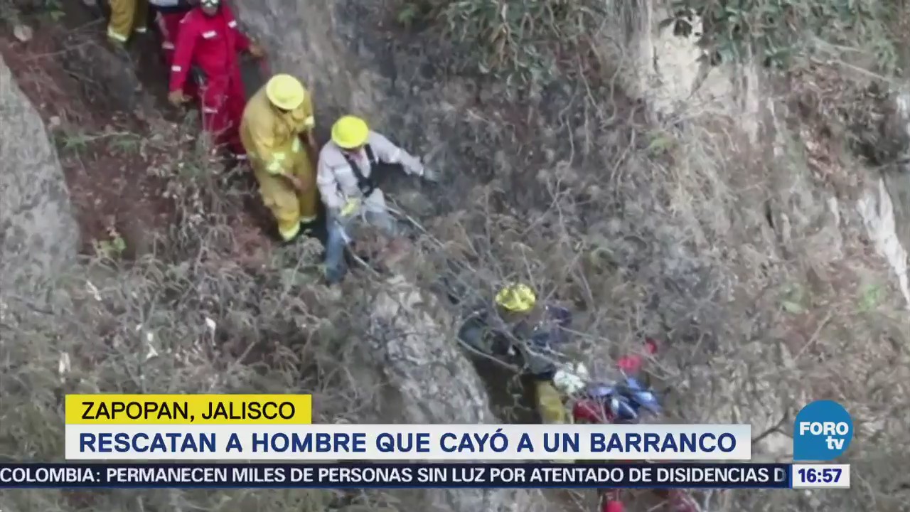 Rescatan Hombre Cayó Barranco Jalisco