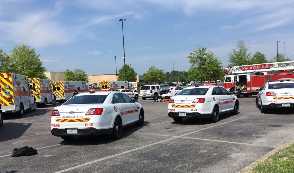 Policía reporta disparos en centro comercial de Nashville, EU