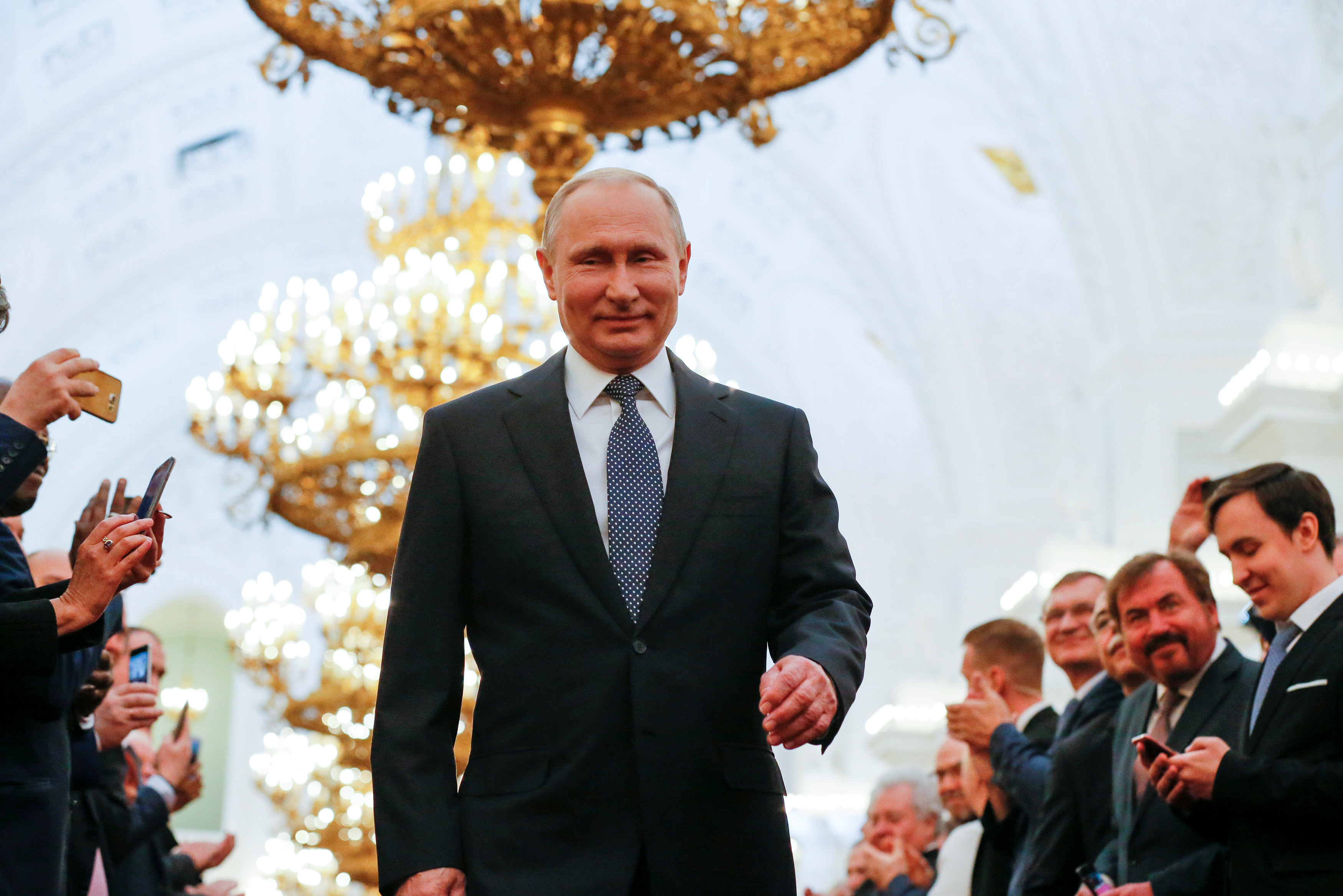 Trump felicita Putin su investidura cuarto mandato