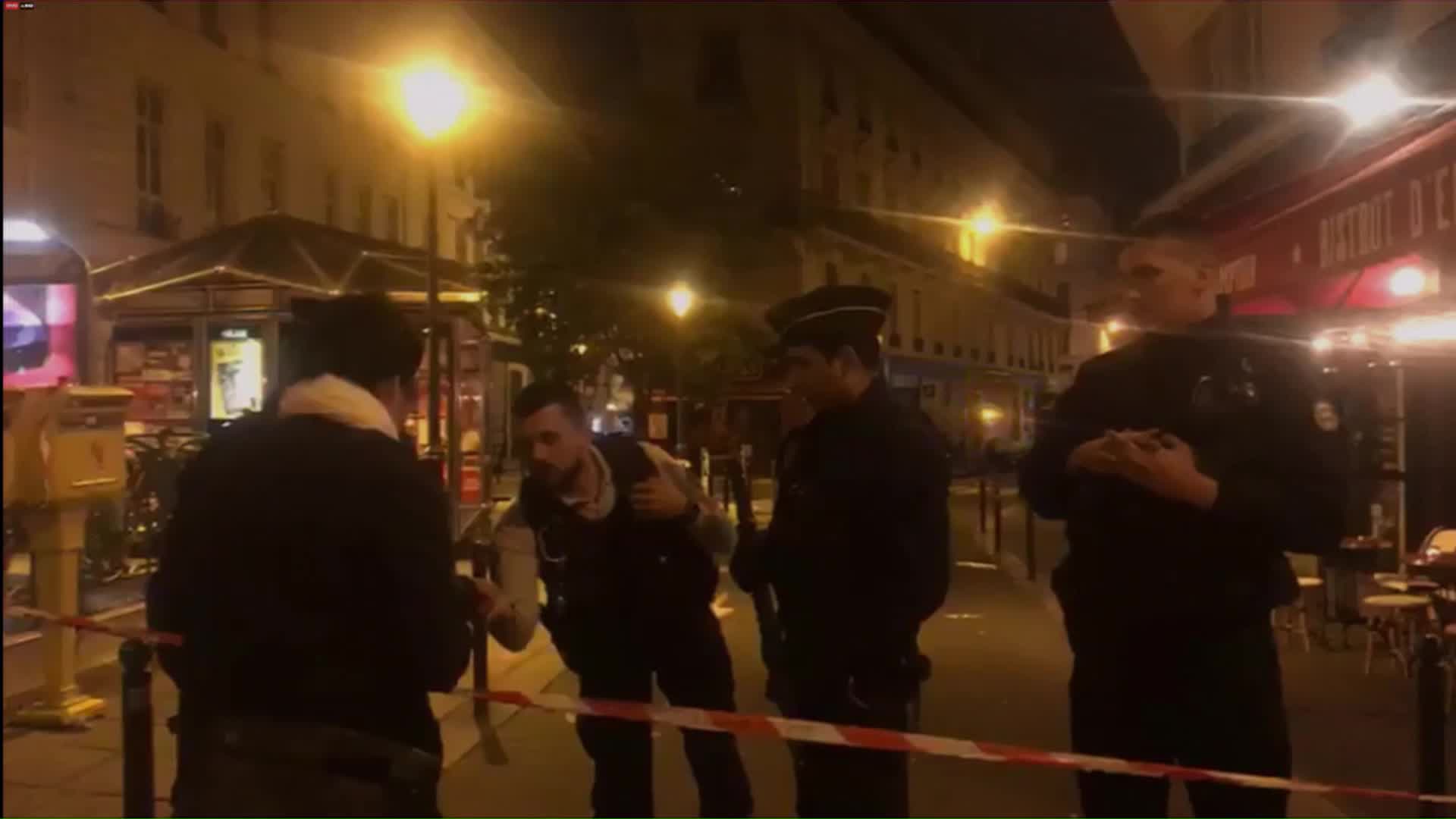 Sujeto Ataca Cuchillo Varias Personas París