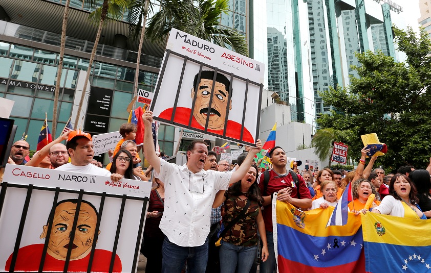 Elección de Venezuela fue una farsa, dice Mike Pence