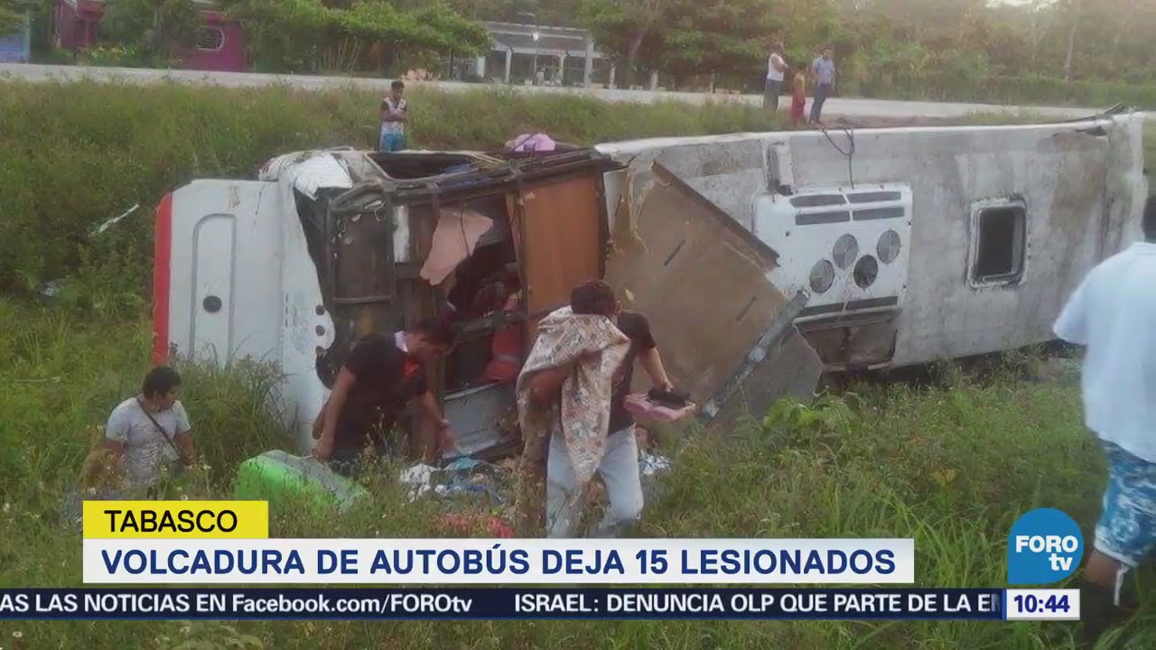 Volcadura de autobús en Tabasco deja 15 lesionados