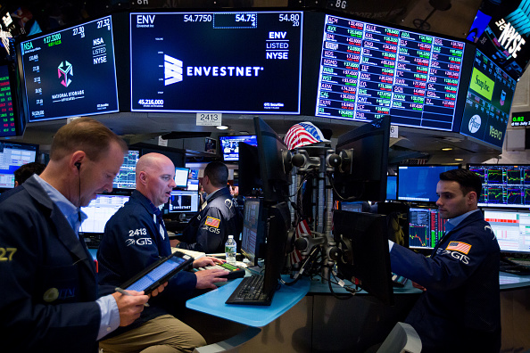 Wall Street cierra mixto y Dow Jones retrocede