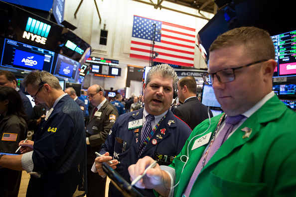 Wall Street cierra mixto y Dow Jones sube