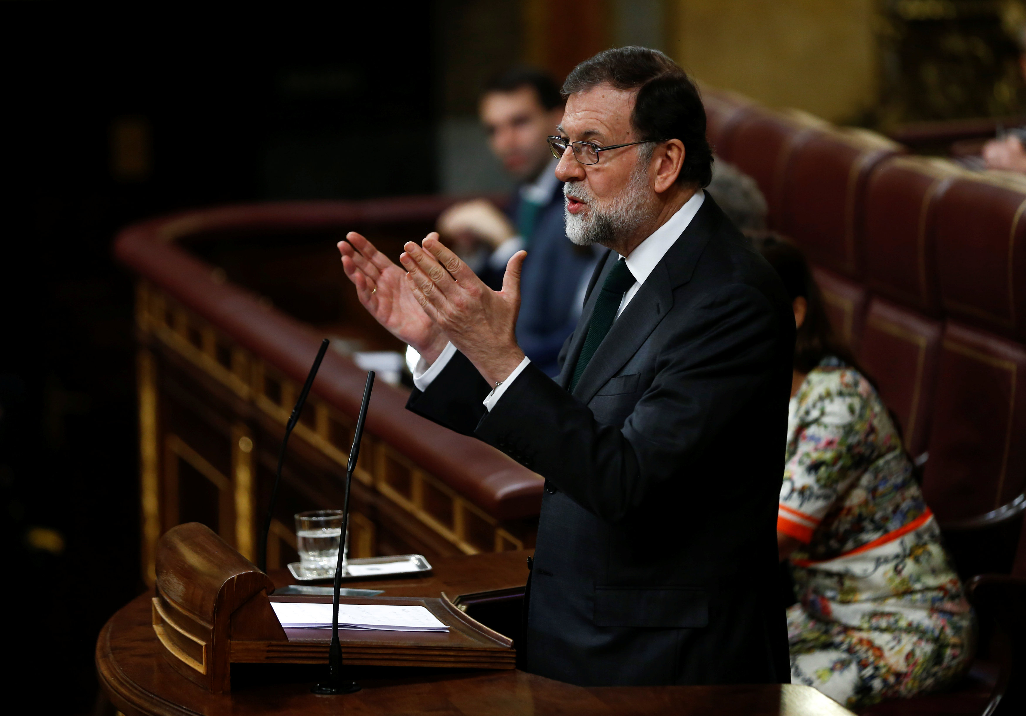 Rajoy reconoce su derrota, minutos antes de votación