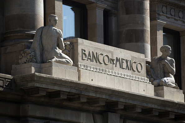 Analistas financieros esperan alza de tasas del Banxico