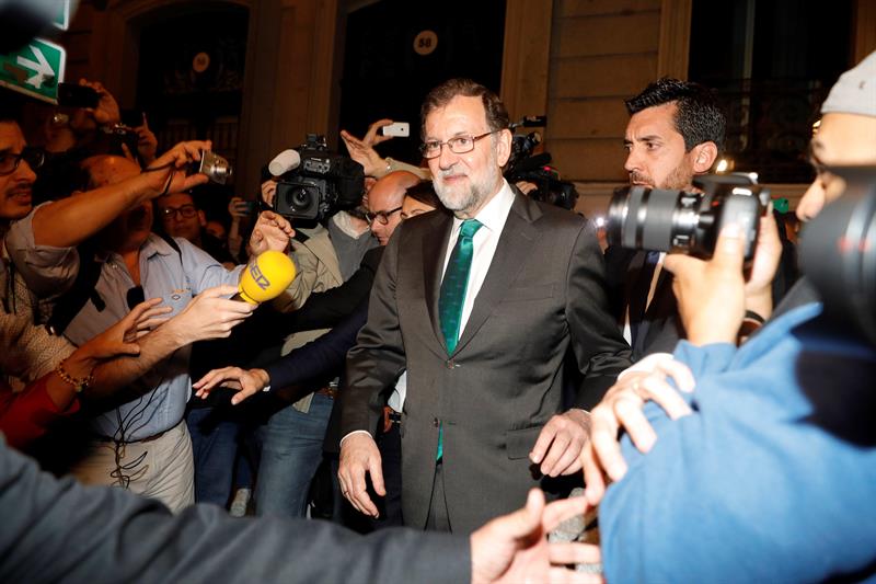 Inicia sesión en la que podrían destituir a Rajoy