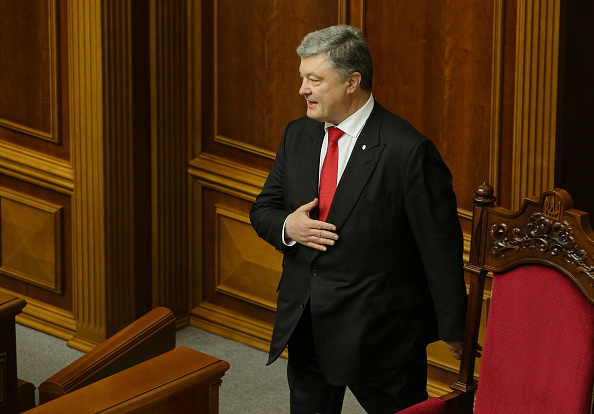 Poroshenko pide a Putin liberación de presos ucranianos