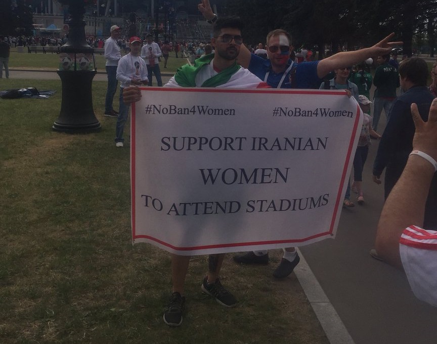 Activistas irrumpen Irán Marruecos mujeres estadios iraníes