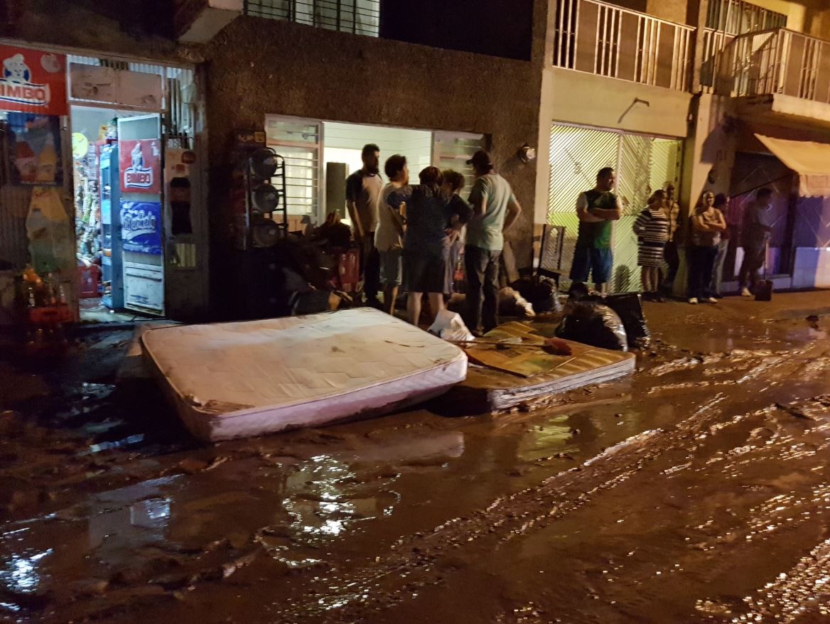Inundaciones en Aguascalientes deja dos muertos y daños en 30 colonias