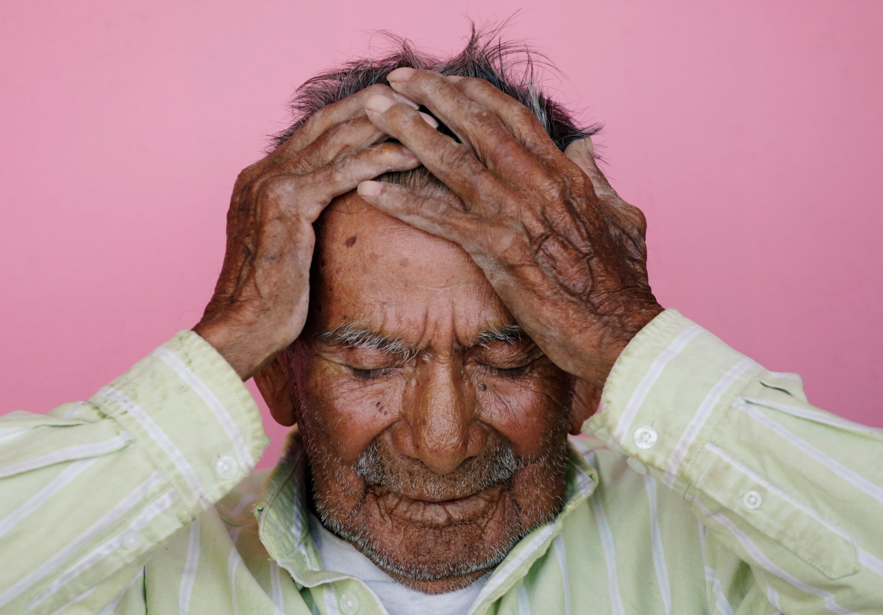 Mexicanos maltratan a sus adultos mayores... y además los discriminan