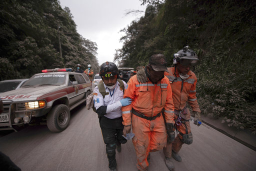 Guatemala suma 7 muertos por erupción del volcán de Fuego