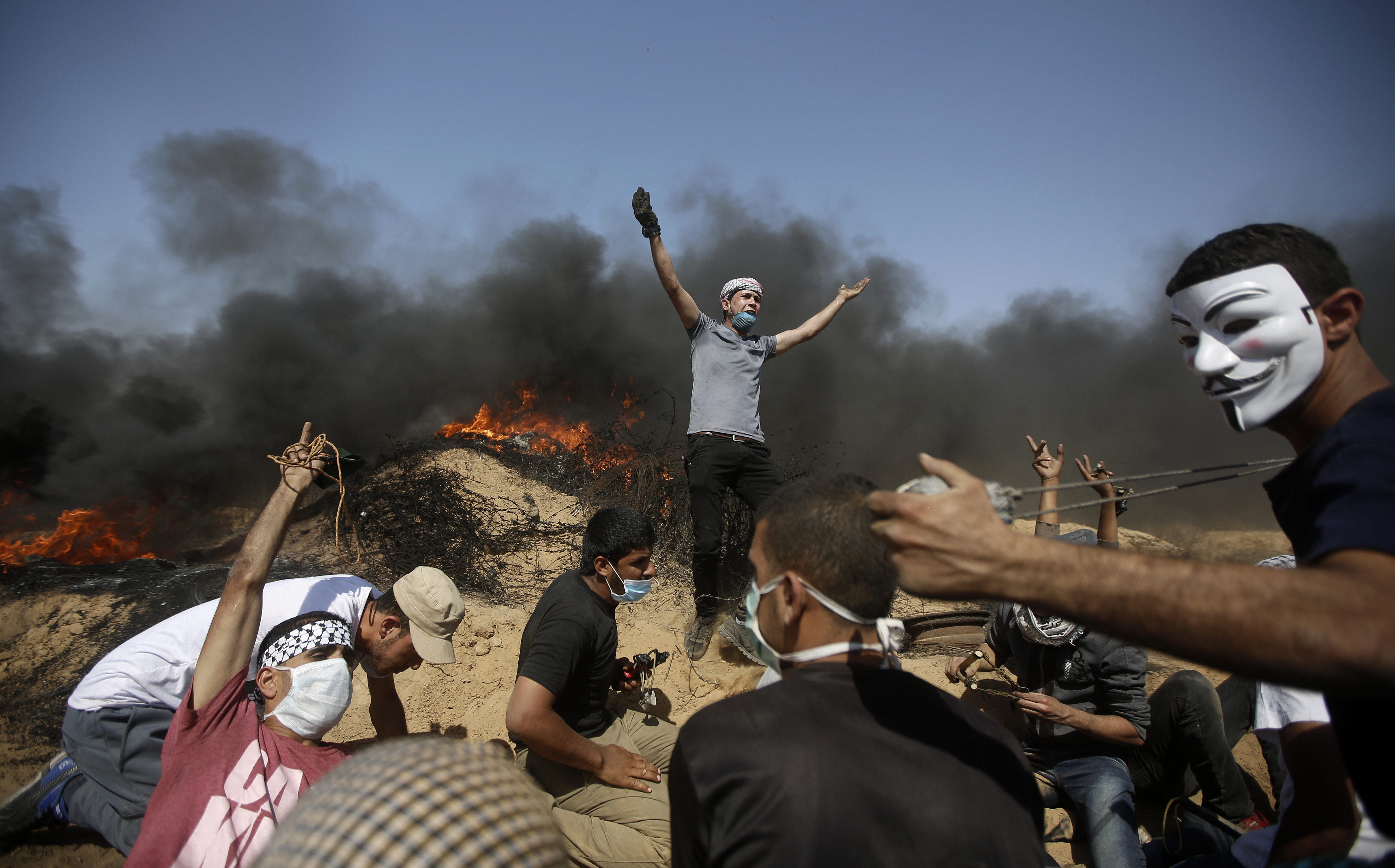 Cientos de palestinos vuelven a protestar en Frontera Gaza