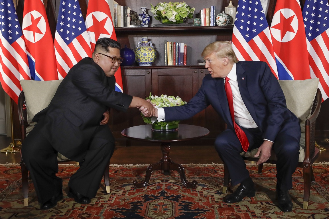 Finaliza encuentro privado Trump y Kim Singapur