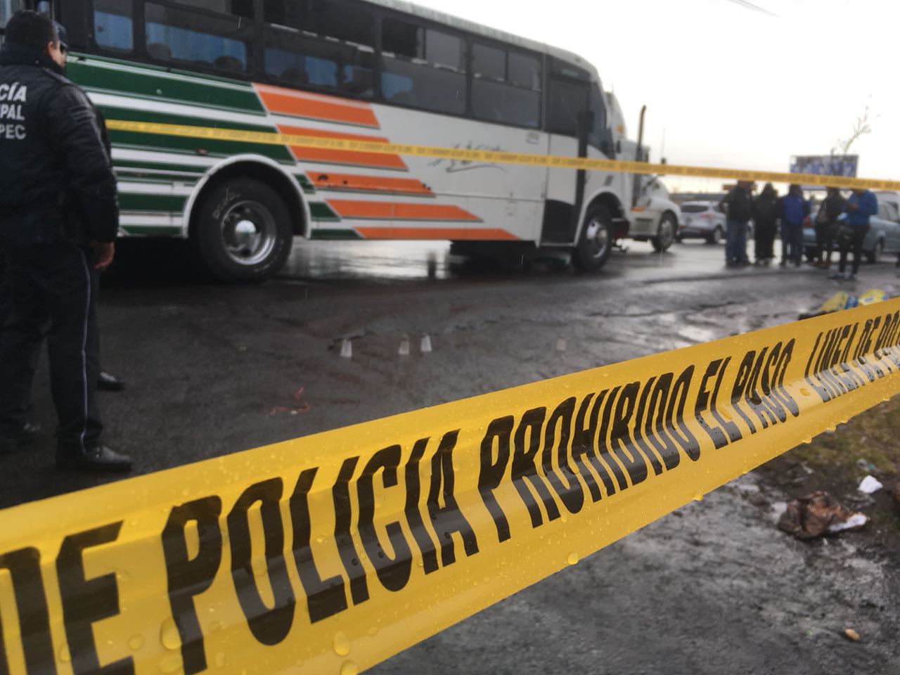 Asaltantes matan a joven en la Texcoco-Lechería