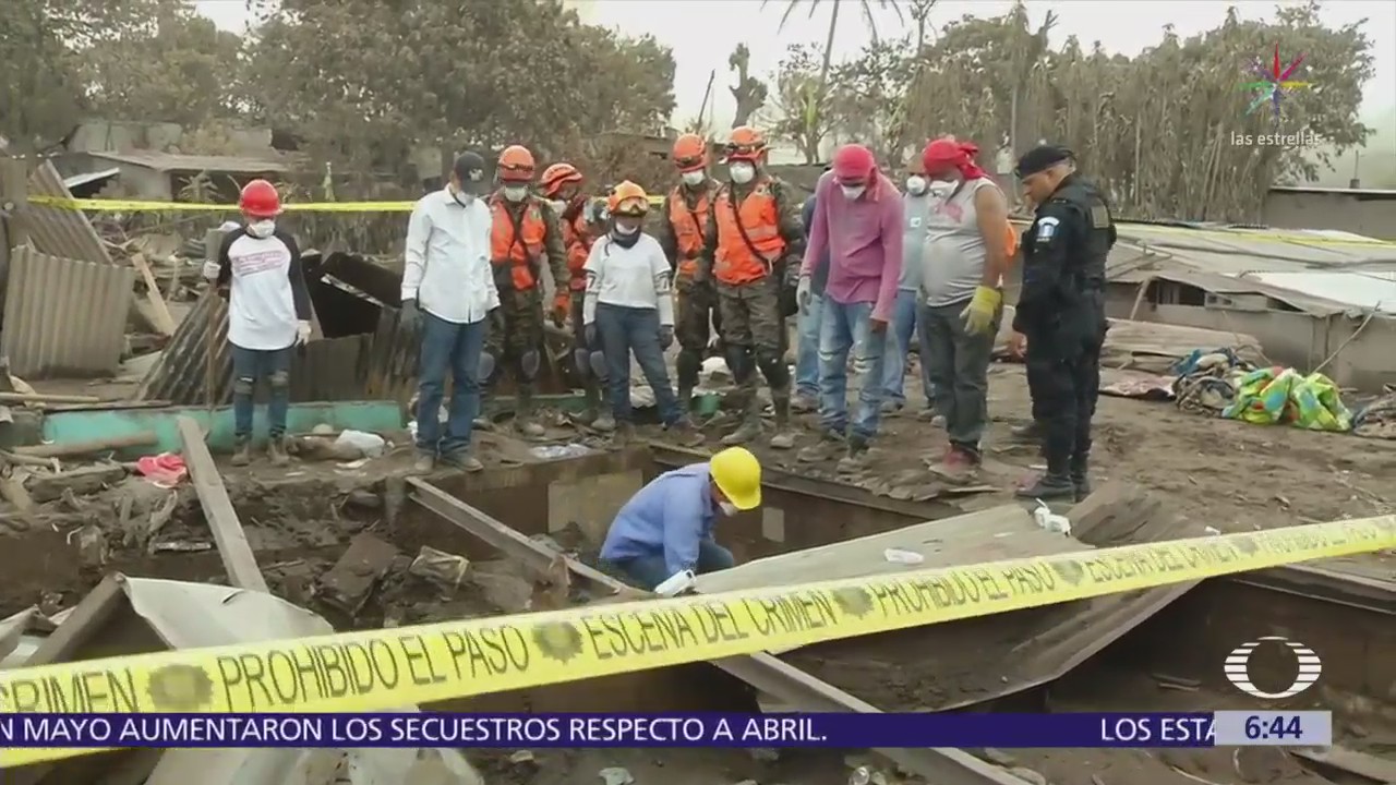 Civiles buscan a familiares desaparecidos en Guatemala tras erupción volcánica