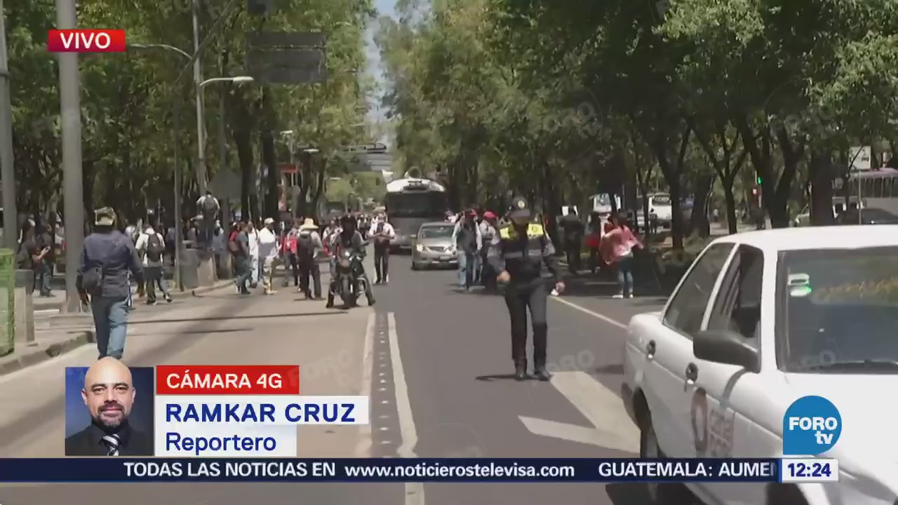 Contingente de la CNTE marcha sobre Reforma, CDMX