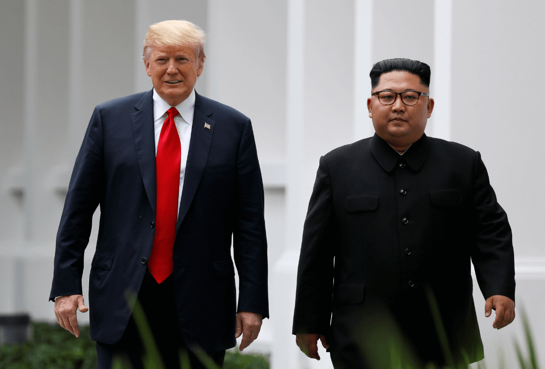 Trump muestra a Kim un video sobre los beneficios de paz