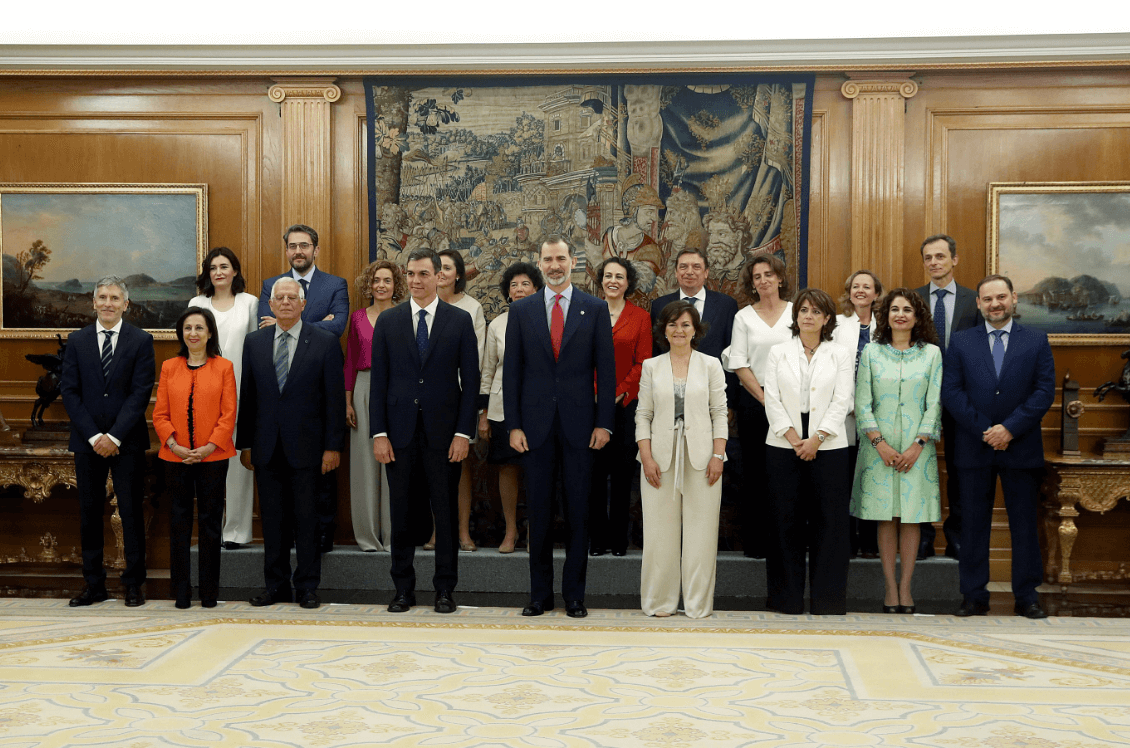 Nuevo gobierno español, presidido por Pedro Sánchez, inicia mandato