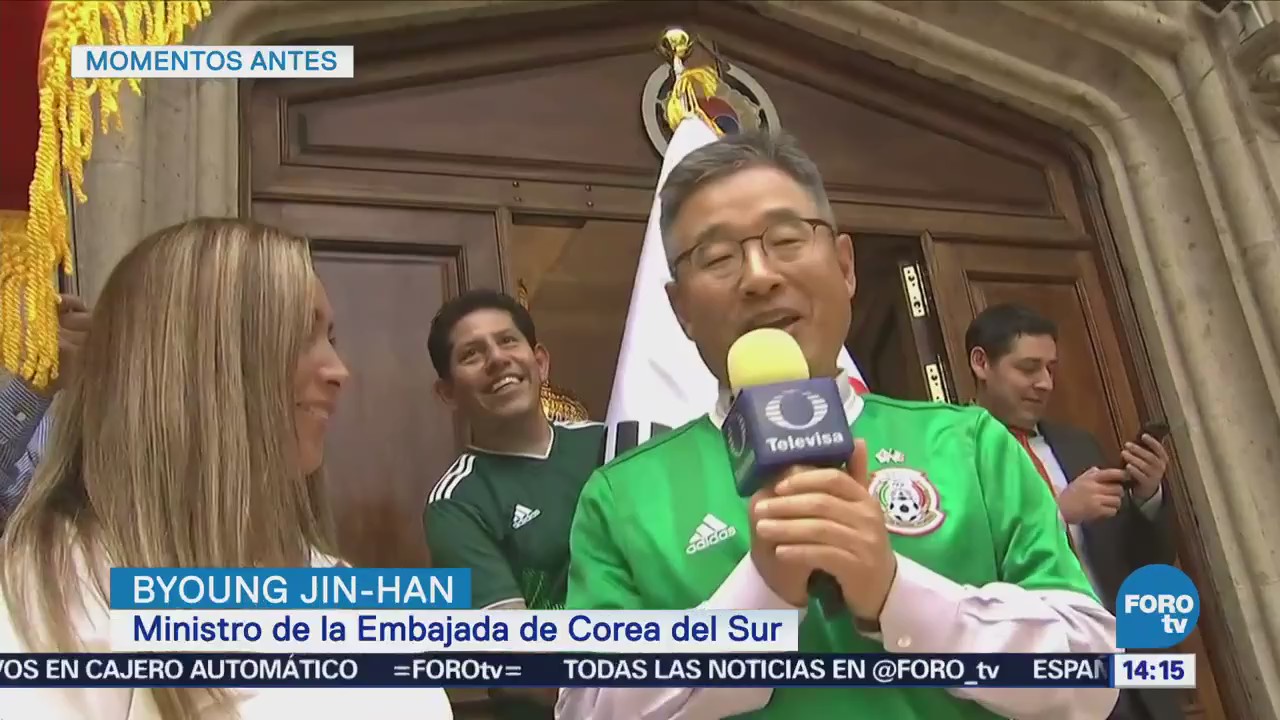 Embajador Corea Pone Camiseta Selección Mexicana