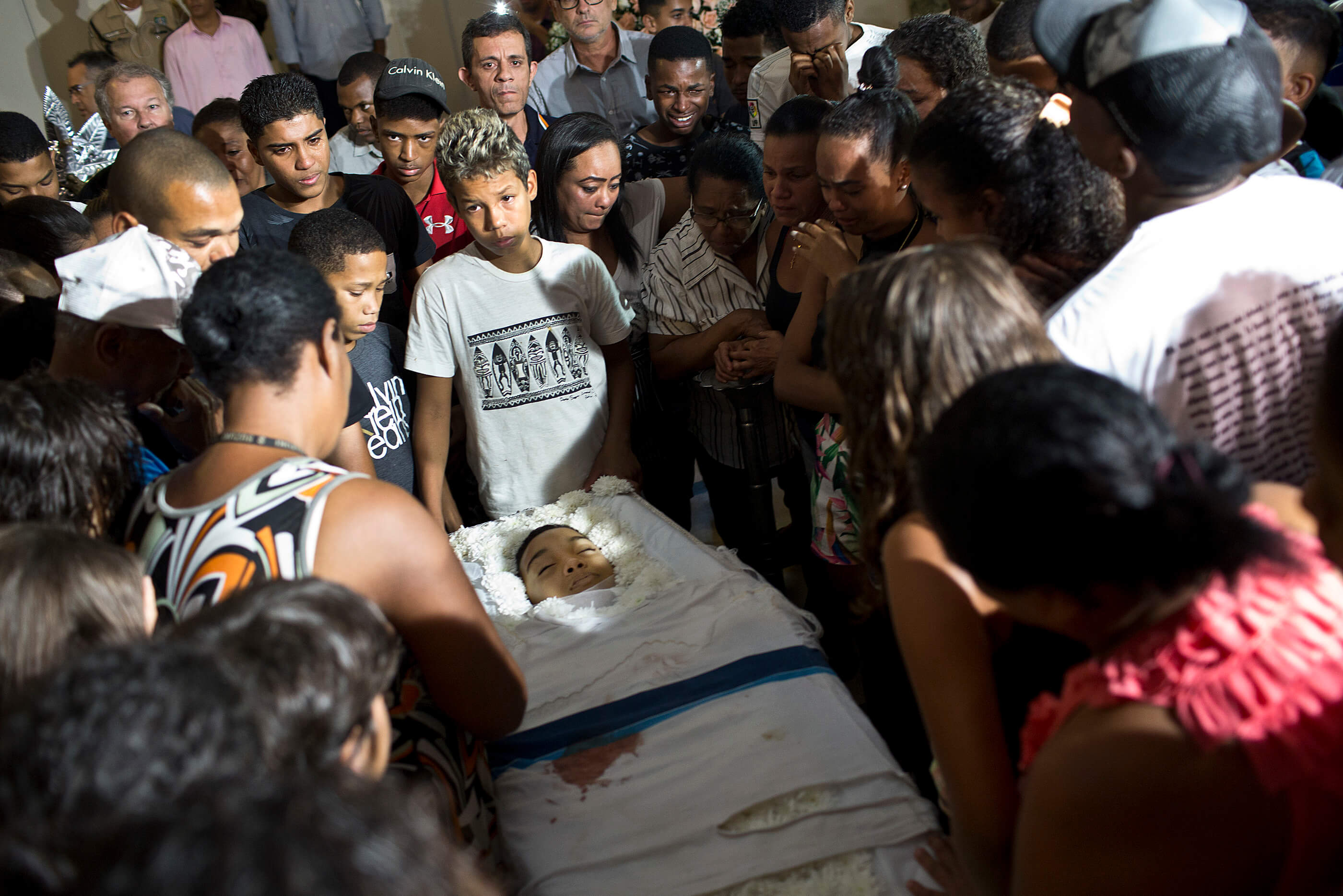 Mueren dos adolescentes por balas perdidas en Río de Janeiro