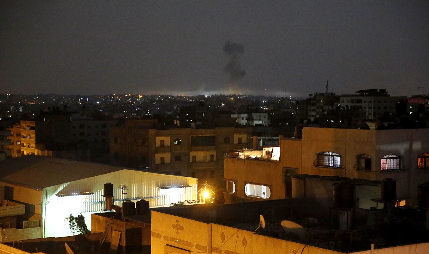 Israel ataca a Hamas en Gaza tras proyectiles