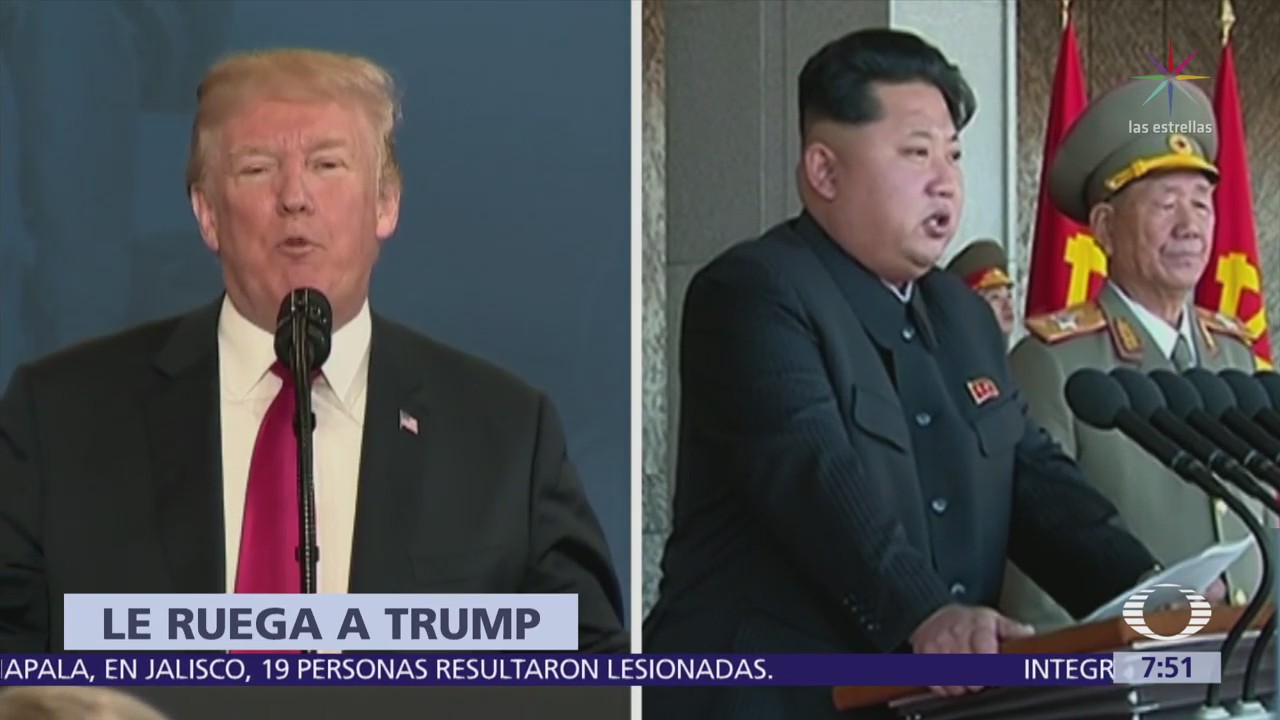 Giuliani dice que Kim Jong-un se arrodilló ante Trump