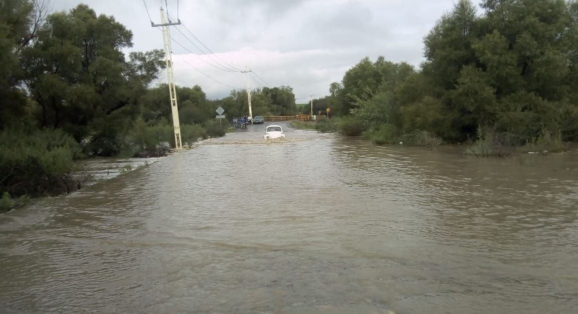 Lluvias provocan desborde de ríos y presas en Guanajuato