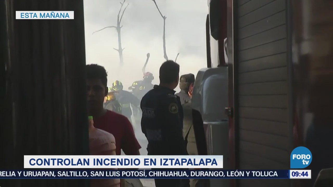 Vecinos Iztapalapa Relatan Incendio Maderería