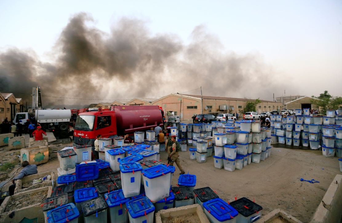 Se incendian almacenes de votos de elecciones en Irak
