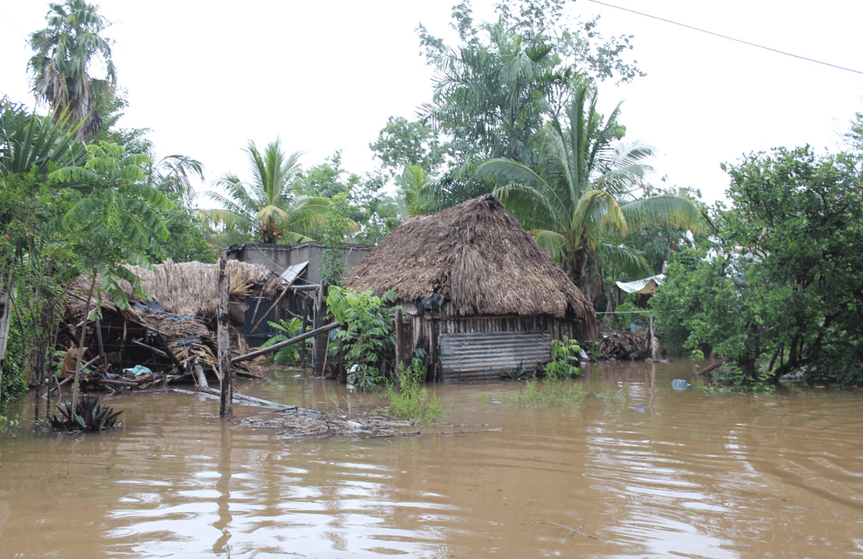 Suspenden clases por lluvias en municipios de Quintana Roo