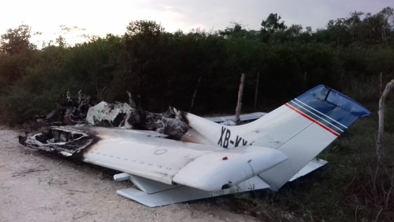 PGR investiga avioneta encontrada calcinada en Escárcega, Campeche