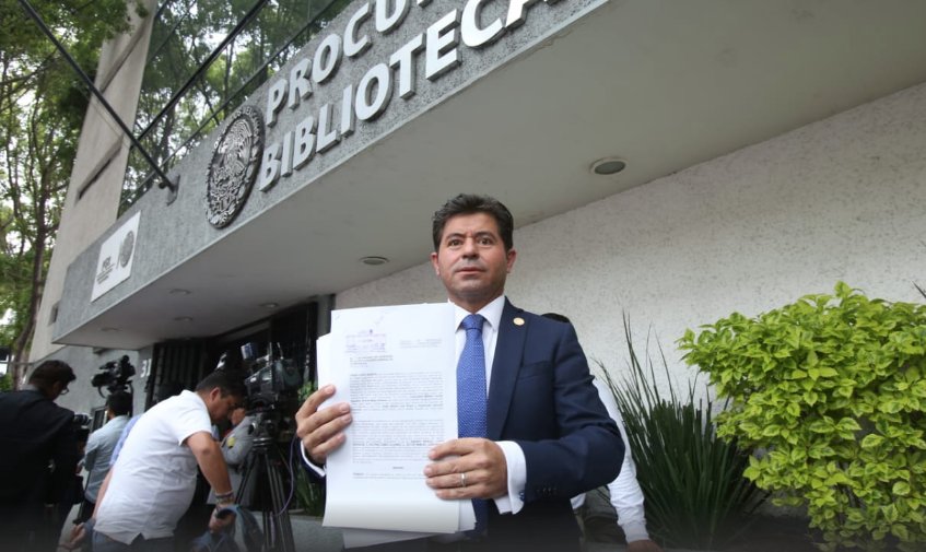 Diputado panista denuncia en PGR a Meade y López Obrador
