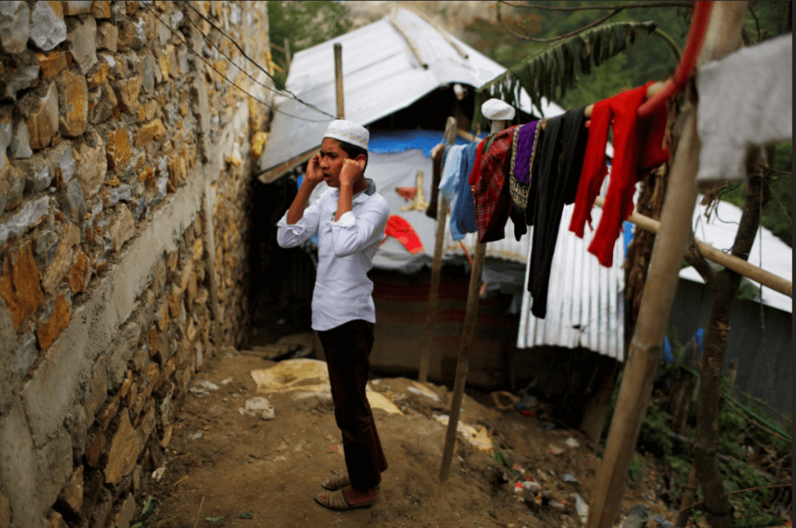 Joven rohinyá en un campo de refugiados en Nepal. (AP)
