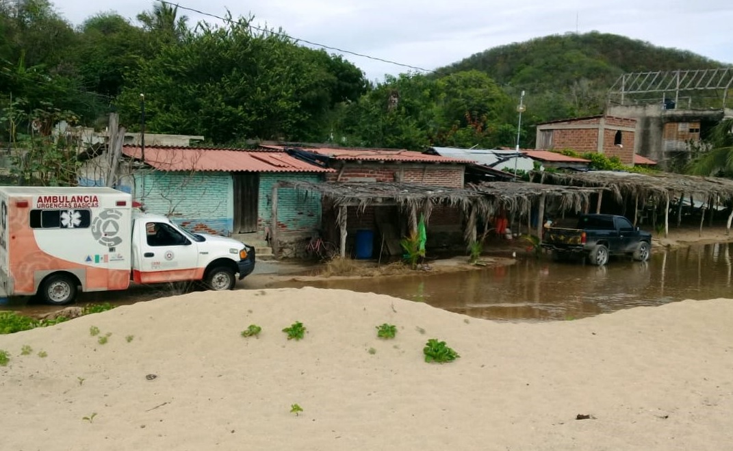 Habilitan 35 refugios temporales por lluvias en Michoacán