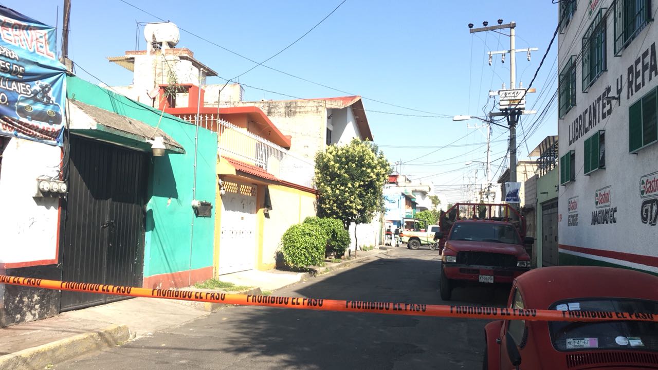 Localizan túnel y toma clandestina de combustible en casa de Azcapotzalco