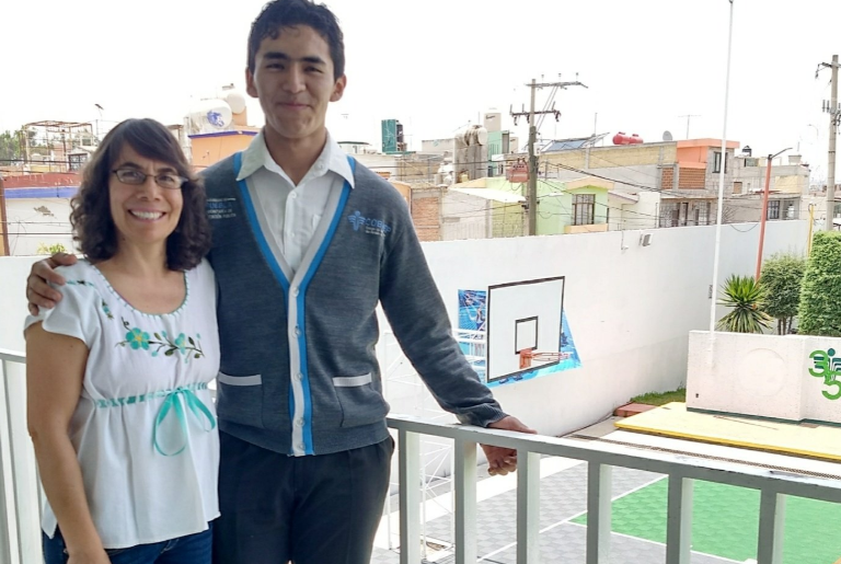 Estudiante de Puebla participará en Olimpiada Mundial de Químic