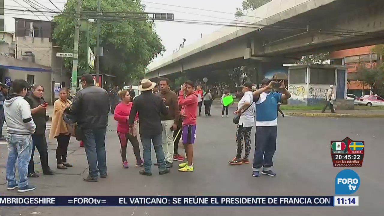 Manifestantes bloquean avenida Congreso de la Unión, CDMX