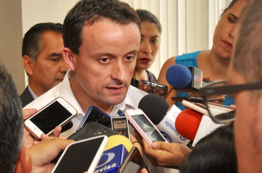 Mikel Arriola propone un observatorio ciudadano, de ganar la elección